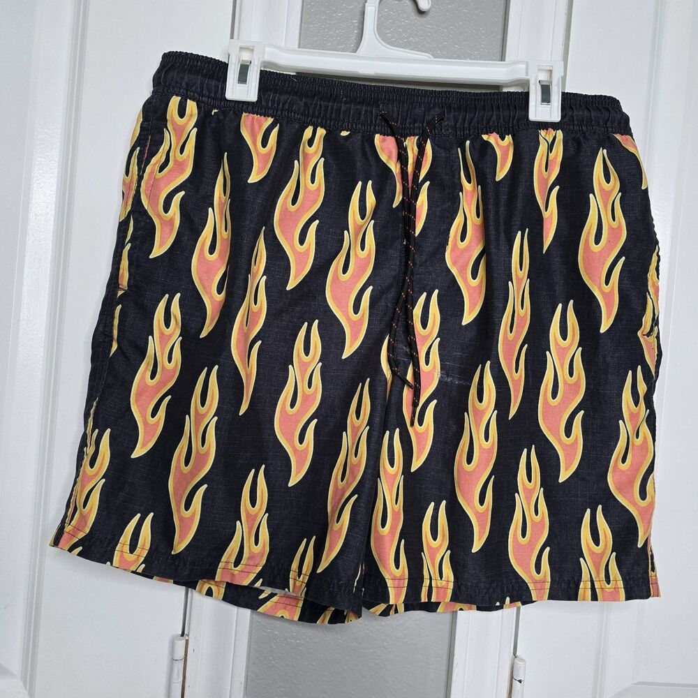 Vintage Y2K No Boundaries Flame Fire Tribal Board Beach Shorts Mens L (36-38)